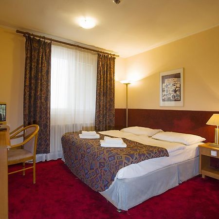 A Plus Hotel & Hostelプラハ エクステリア 写真