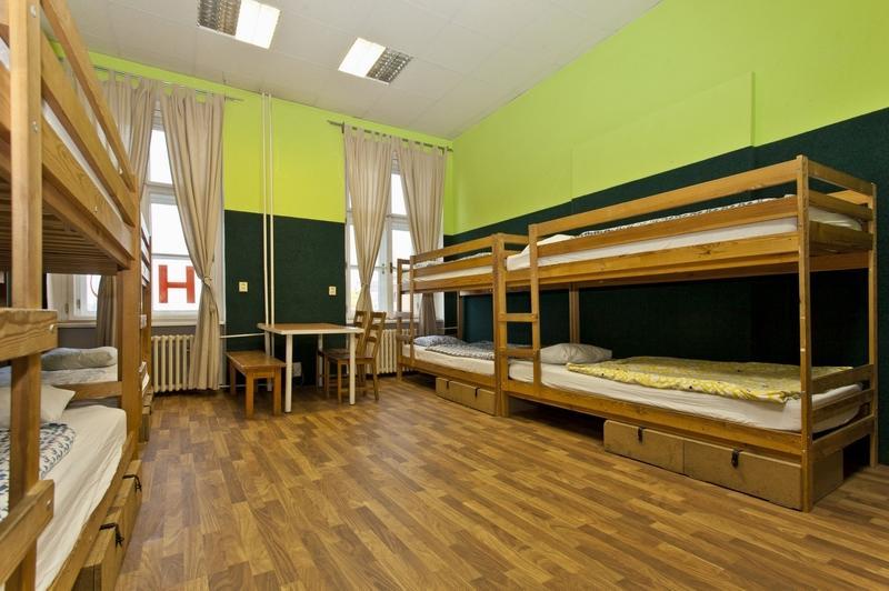 A Plus Hotel & Hostelプラハ エクステリア 写真