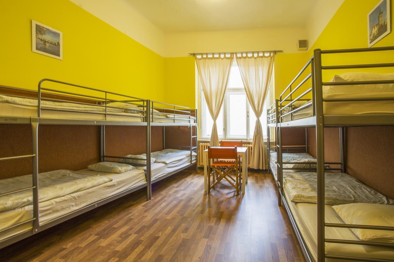 A Plus Hotel & Hostelプラハ エクステリア 写真